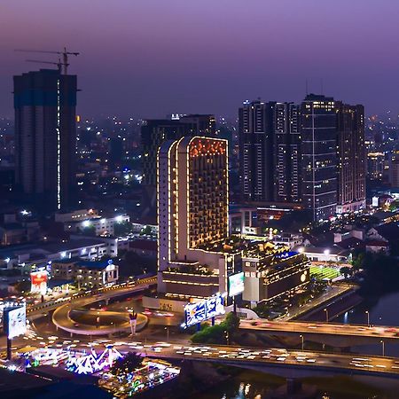 Sun & Moon, Riverside Hotel Phnom Penh Ngoại thất bức ảnh