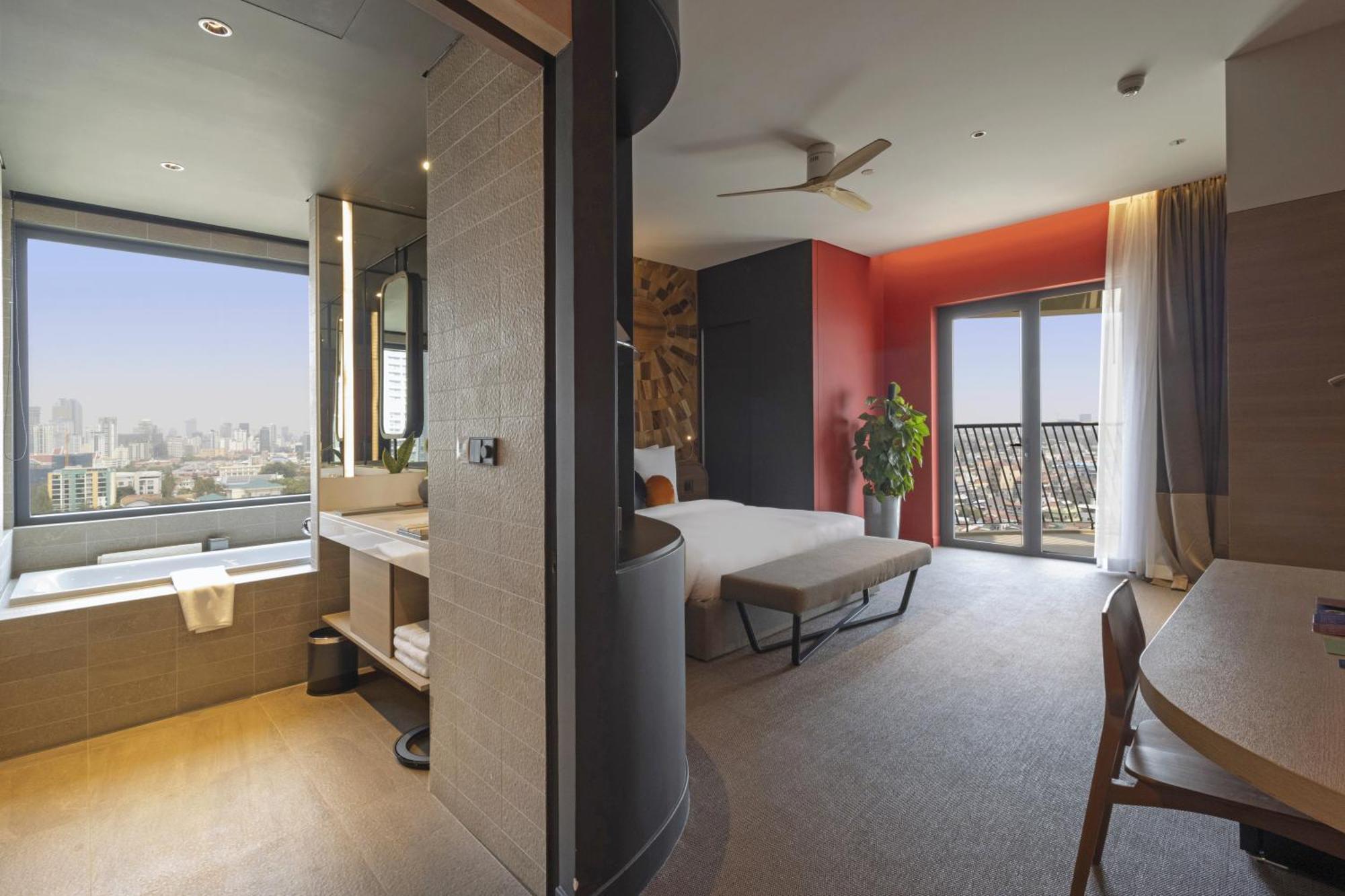 Sun & Moon, Riverside Hotel Phnom Penh Ngoại thất bức ảnh